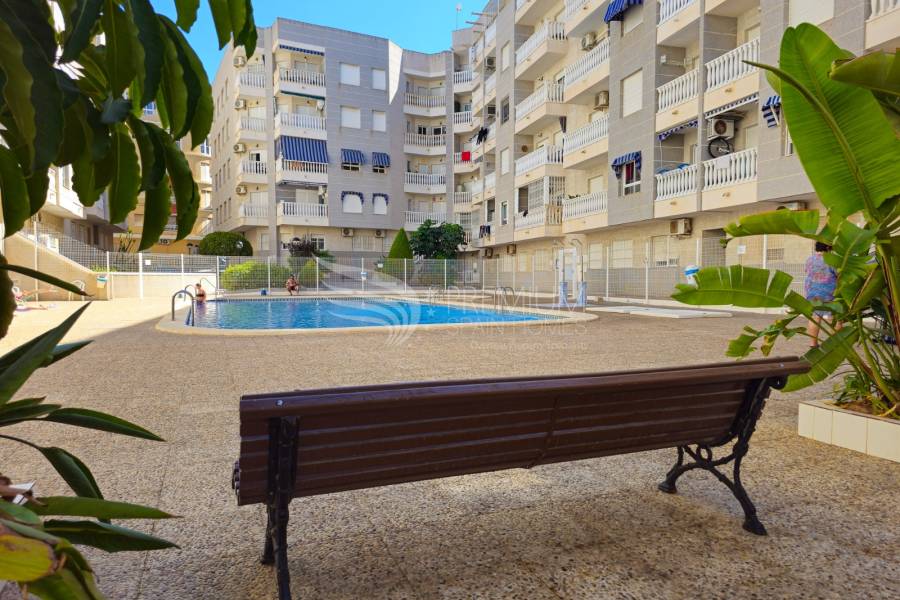 Resale - Apartment - Torrevieja - Centro