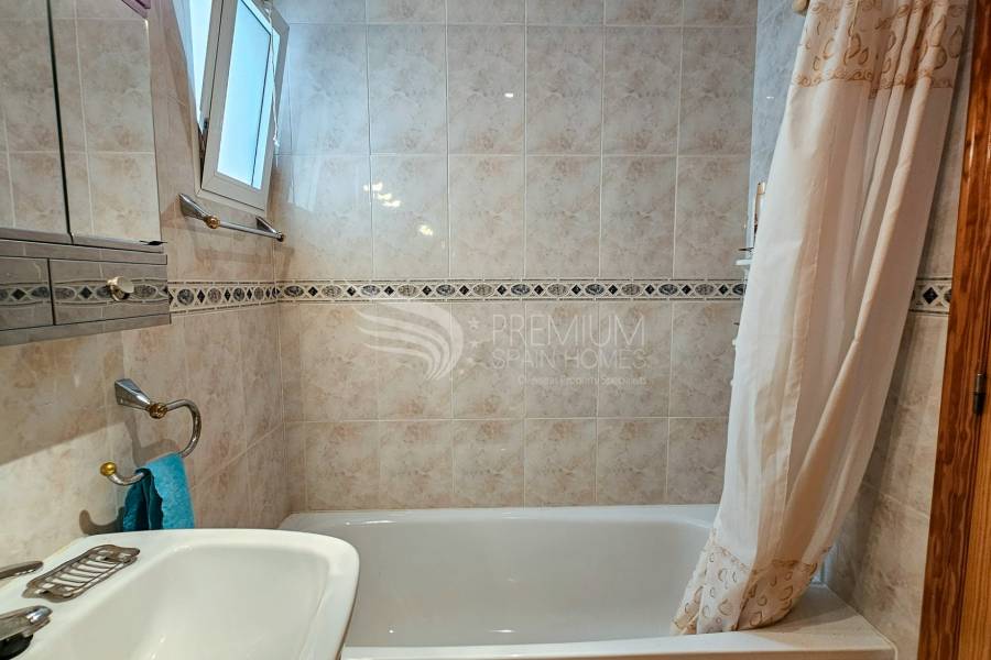 Sale - Apartment - Torrevieja - Centro